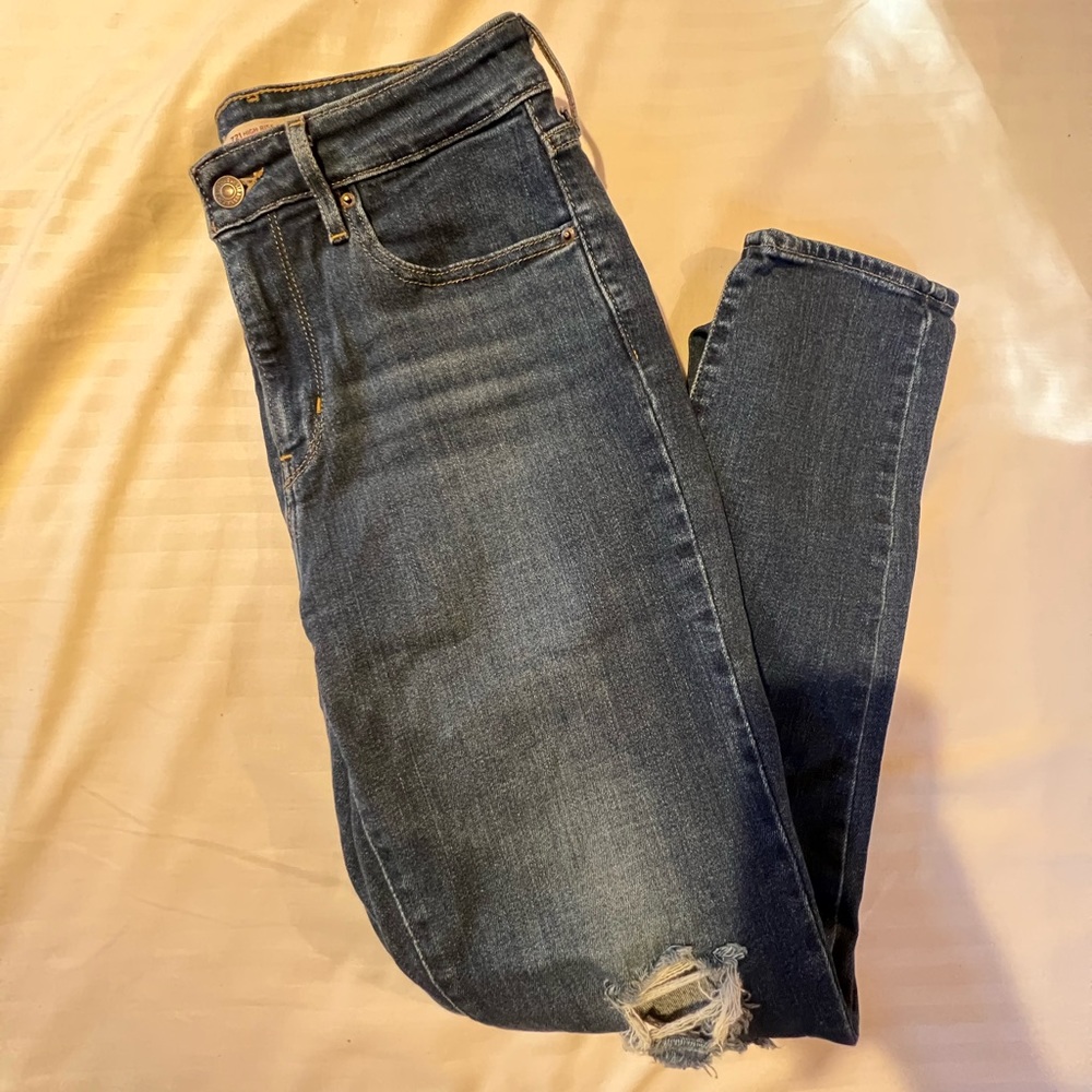 Levi High Rise 721 Jeans